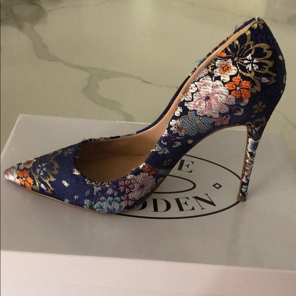 Shoes - Picture 2 of 3